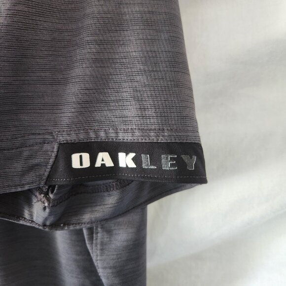 Oakley Men's Golf Shirt XL Grey Performance Two Button Polo - Picture 5 of 6